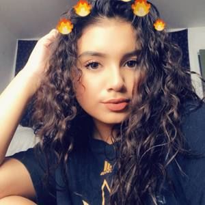 Meet your Posher, Aracely